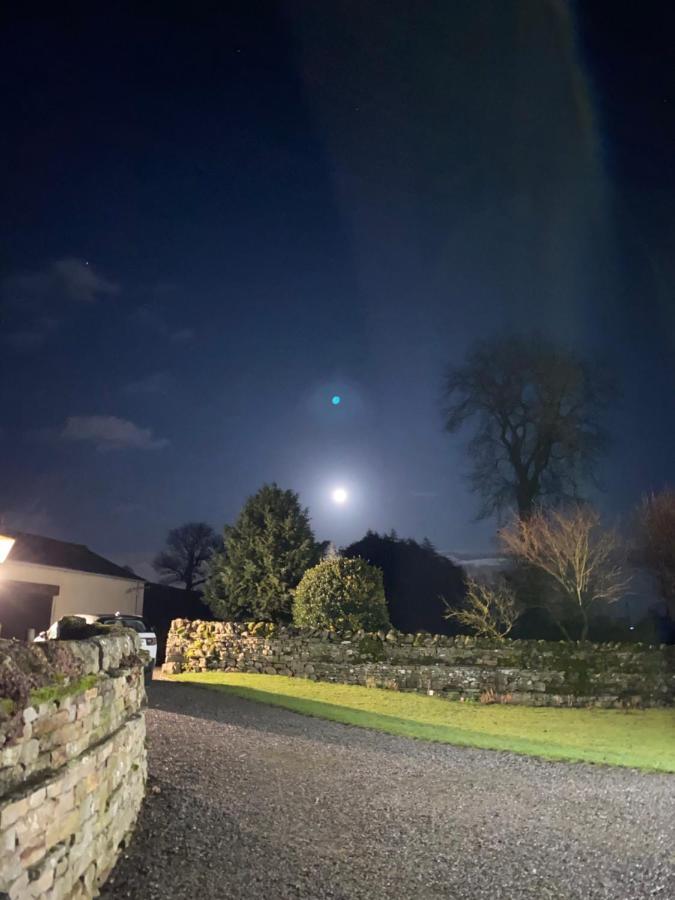 Old Camms Holiday Cottages Askrigg Exterior photo