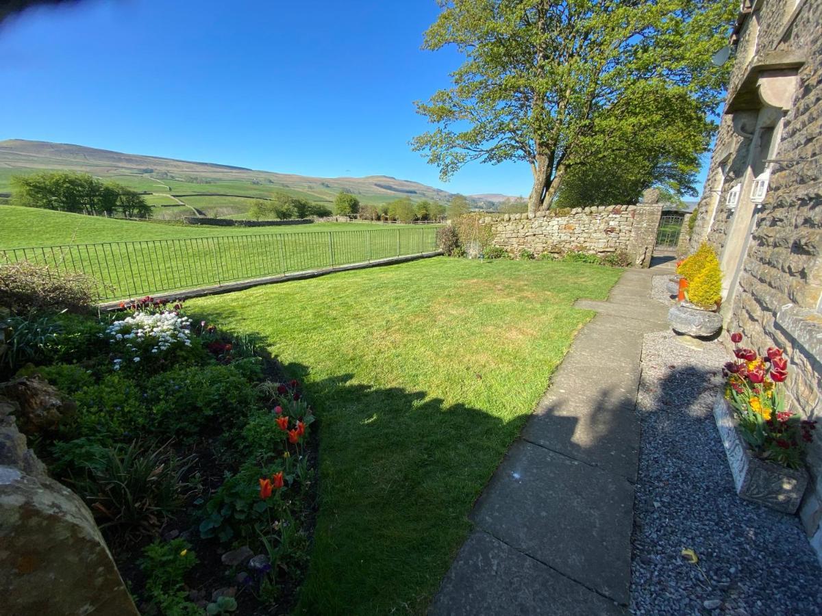 Old Camms Holiday Cottages Askrigg Exterior photo