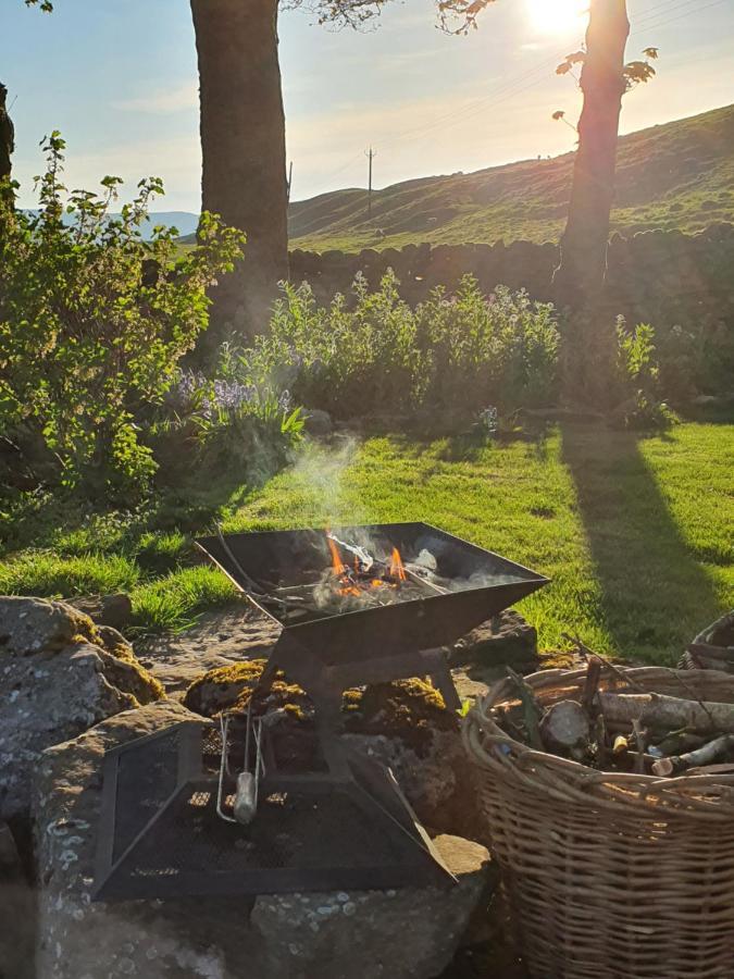 Old Camms Holiday Cottages Askrigg Exterior photo