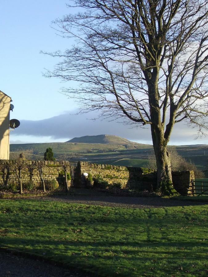 Old Camms Holiday Cottages Askrigg Exterior photo